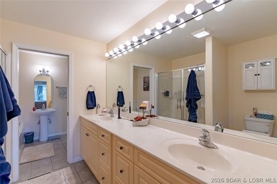 Enjoy easy, low-maintenance living in this spacious 3 bed / 3 - photo 25