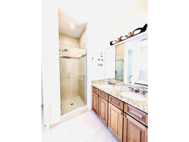Impeccably maintained and presented in like-new condition, this - photo 25