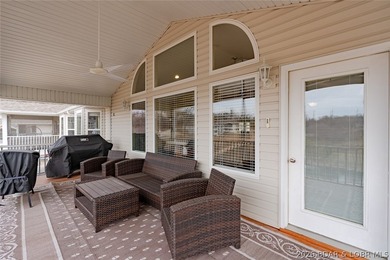 Enjoy easy, low-maintenance living in this spacious 3 bed / 3 - photo 28