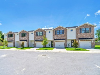 Welcome to The Oaks, a charming neighborhood nestled in the - photo 29