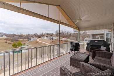 Enjoy easy, low-maintenance living in this spacious 3 bed / 3 - photo 30