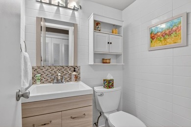 Amazing turn key condo with spectacular water view. 1-bedroom, 1 - photo 12