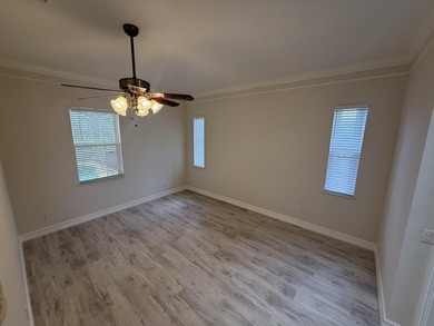 Spacious 3-bedroom, 2-bath in-ground pool home with standout - photo 14