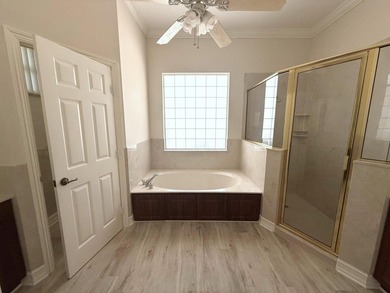 Spacious 3-bedroom, 2-bath in-ground pool home with standout - photo 17