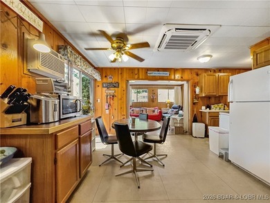 This lake home has it all for 1 price - Boat, 2 PWC's, Paddle - photo 19