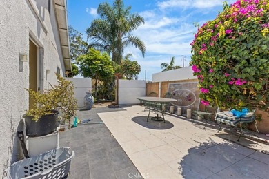 INVESTOR SPECIAL! SPACIOUS LOT, OVERSIZED GATED SIDE YARD & - photo 9