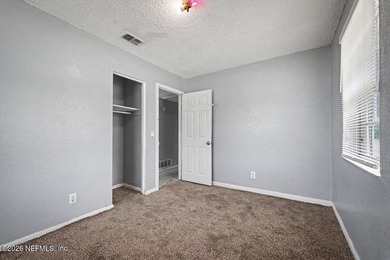 3bed 1 bath home. Huge yard fenced in all the way around. Newer - photo 22