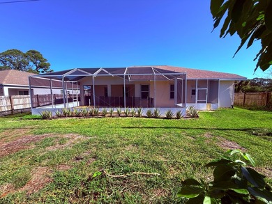 Spacious 3-bedroom, 2-bath in-ground pool home with standout - photo 26