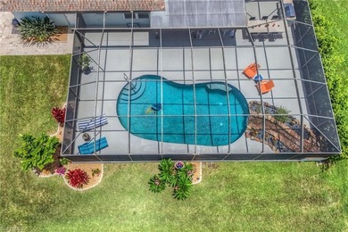 The Mermaid House: She's cute and petite, but don't let that - photo 29