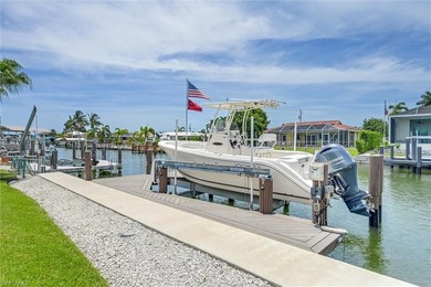 The Mermaid House: She's cute and petite, but don't let that - photo 46