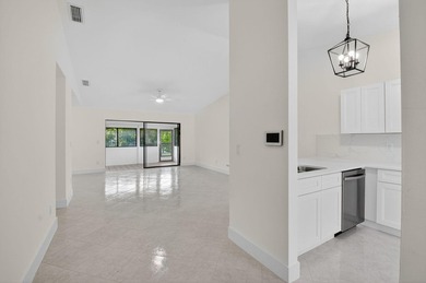 Newly renovated and ready to impress! Beautifully updated - photo 7