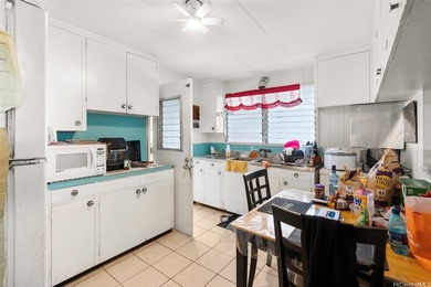 To be sold together with 94-815 Waipahu Street, this BMX-3 zoned - photo 21