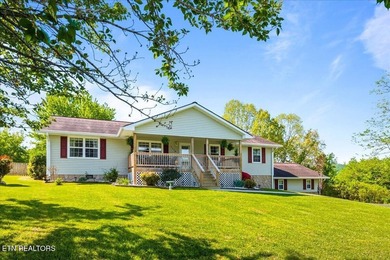 Welcome to your own slice of Paradise on Norris Lake ! This - photo 2