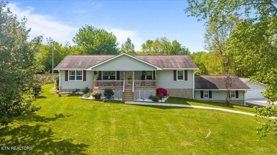 Welcome to your own slice of Paradise on Norris Lake ! This - photo 3