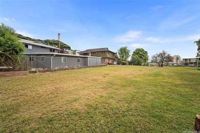 To be sold together with 94-815 Waipahu Street, this BMX-3 zoned - photo 24