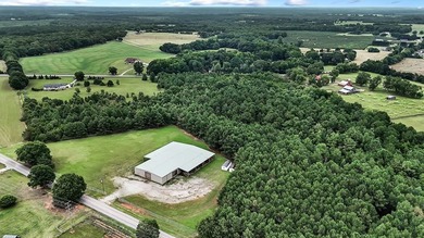 Great opportunity! 5.07 acres, approx 3+- acres fenced, balance - photo 26