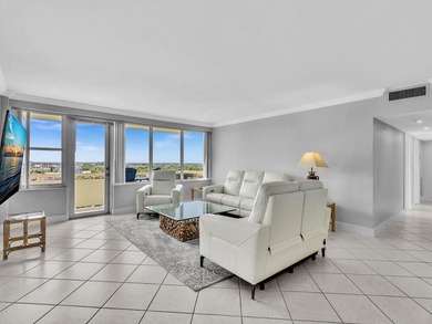 Move In Ready AMAZING VIEWS in this rarely available 3 bedroom - photo 3