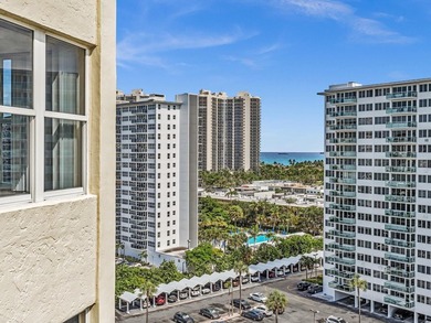 Move In Ready AMAZING VIEWS in this rarely available 3 bedroom - photo 8
