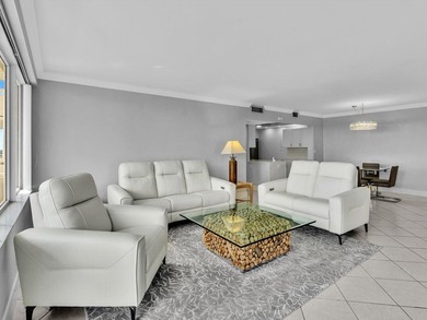 Move In Ready AMAZING VIEWS in this rarely available 3 bedroom - photo 9
