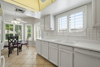 Welcome to easy Arizona living in the highly sought-after gated - photo 4