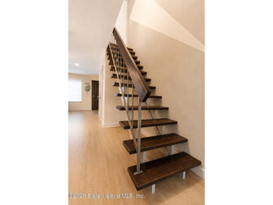 Welcome to this gorgeous 2-bedroom, 2-bath townhouse condo - photo 15