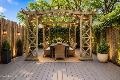 Welcome to this gorgeous 2-bedroom, 2-bath townhouse condo - photo 21