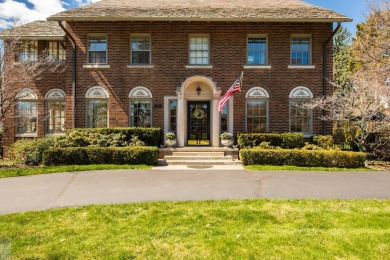 Lake Saint Clair Home Sale Pending in Grosse Pointe Shores Michigan