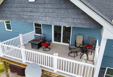 What a LAKEFRONT home awaits its proud new owners!! Viewers can - photo 13