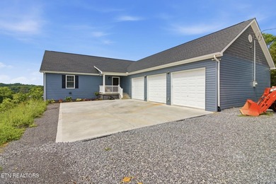 What a LAKEFRONT home awaits its proud new owners!! Viewers can - photo 18