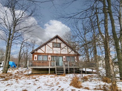 Dresser Lake Home Sale Pending in Tobyhanna Pennsylvania