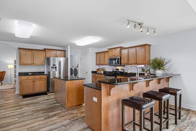 Welcome to this exceptional Craftsman-style residence nestled - photo 22