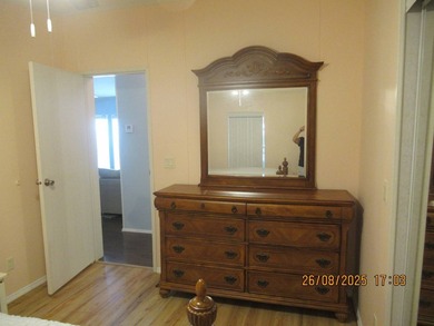 A beautiful 2005 Jacobson manufacturer home 2 bedrooms and 2 - photo 24