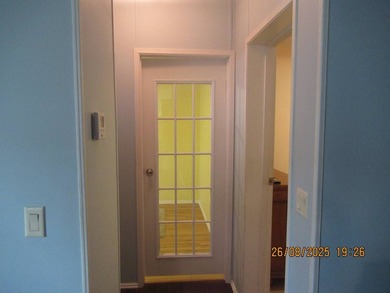 A beautiful 2005 Jacobson manufacturer home 2 bedrooms and 2 - photo 35
