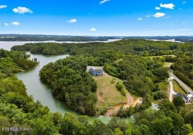 What a LAKEFRONT home awaits its proud new owners!! Viewers can - photo 48