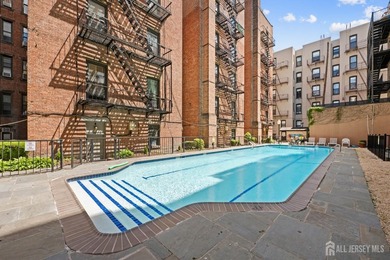 Welcome to Willow Park, one of Uptown Hoboken's most - photo 18