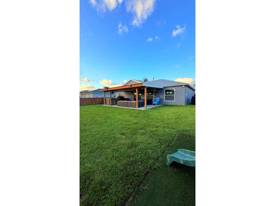 Welcome to this single-story residence in Port St. Lucie, This - photo 3