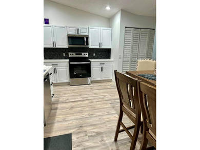 Welcome to this single-story residence in Port St. Lucie, This - photo 10