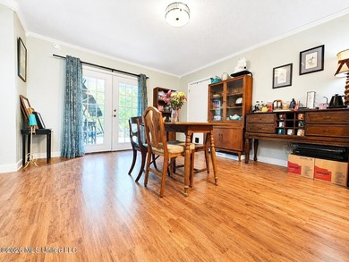 This 3 bedroom, 2 bath home is a spacious ranch-style home - photo 14