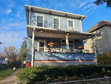 Detroit River Home Active Under Contract in Wyandotte Michigan