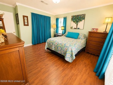This 3 bedroom, 2 bath home is a spacious ranch-style home - photo 23