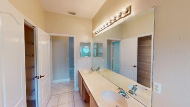 LOCATION! LOCATION! LOCATION! Highly sought after LAKEFRONT home - photo 31