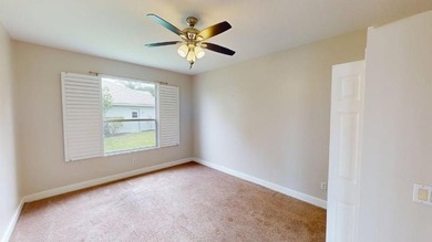 LOCATION! LOCATION! LOCATION! Highly sought after LAKEFRONT home - photo 35