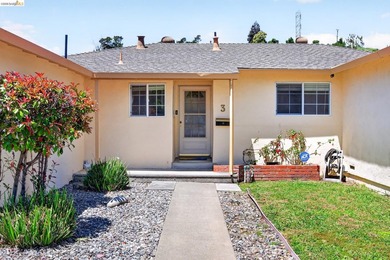 Welcome to 3 Bergwall Way, a lovingly maintained single-story - photo 6