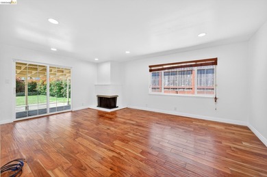 Welcome to 3 Bergwall Way, a lovingly maintained single-story - photo 9