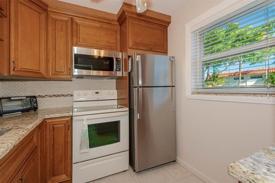 Beautiful condo in Hawaiian Gardens phase 3 in Sunflower - photo 5