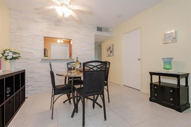 Beautiful condo in Hawaiian Gardens phase 3 in Sunflower - photo 10