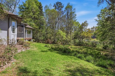 Privacy, water views, and room to enjoy the outdoors define this - photo 4