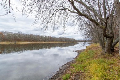 Prepare to fall in love with this stunning rustic riverfront - photo 12