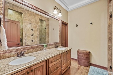 Parade of Homes Winner (2016) in Los Lagos! This beautiful 3 bed - photo 14