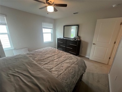 Welcome to this beautifully maintained 4-bedroom, 3-bathroom - photo 14